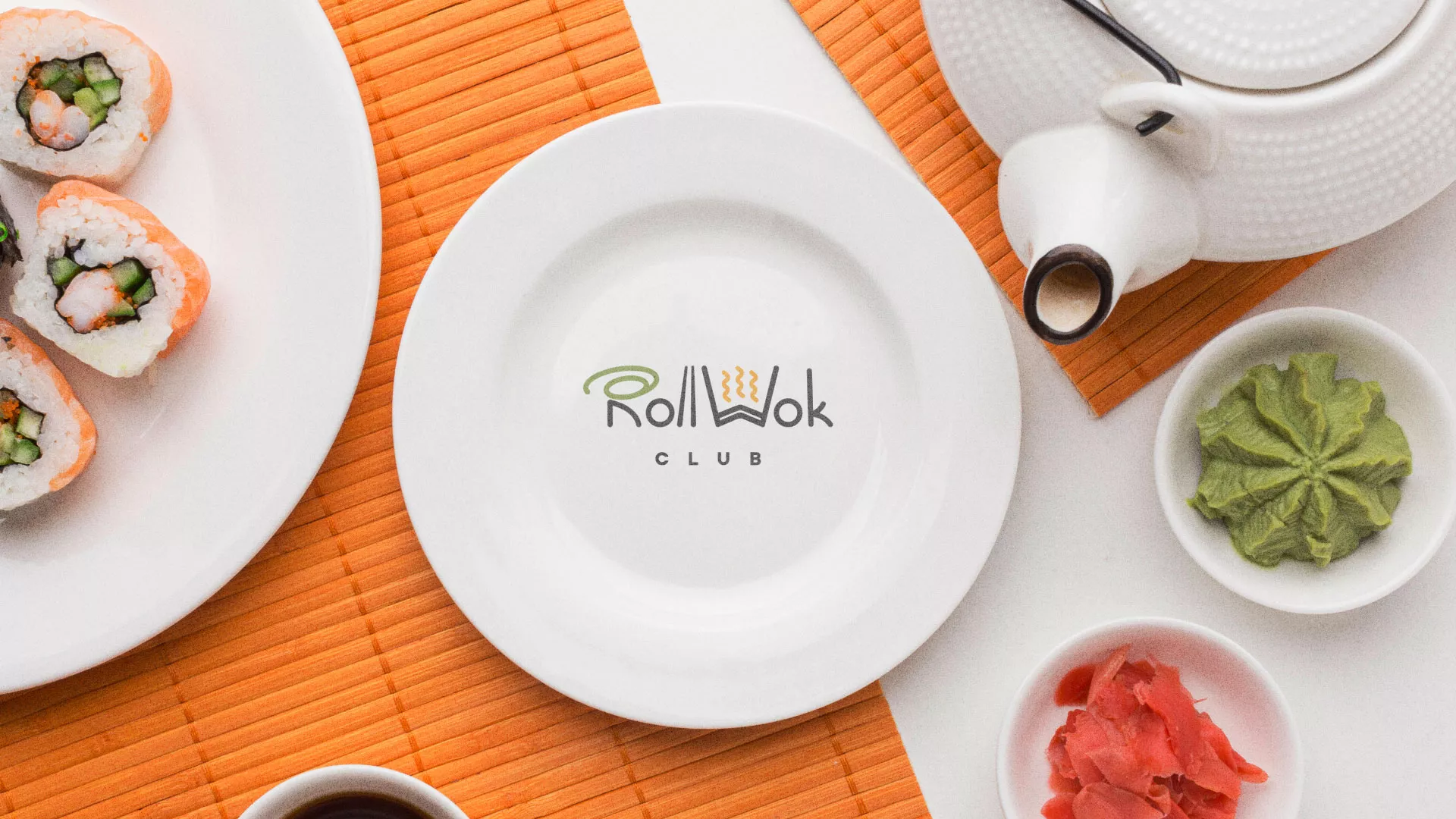 Разработка логотипа и фирменного стиля суши-бара «Roll Wok Club» в Туймазах